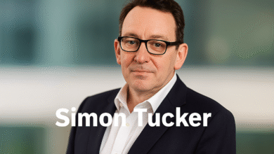 Simon Tucker